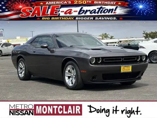 2020 Dodge Challenger SXT RWD photo