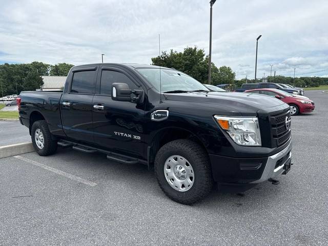2021 Nissan Titan XD SV 4WD photo