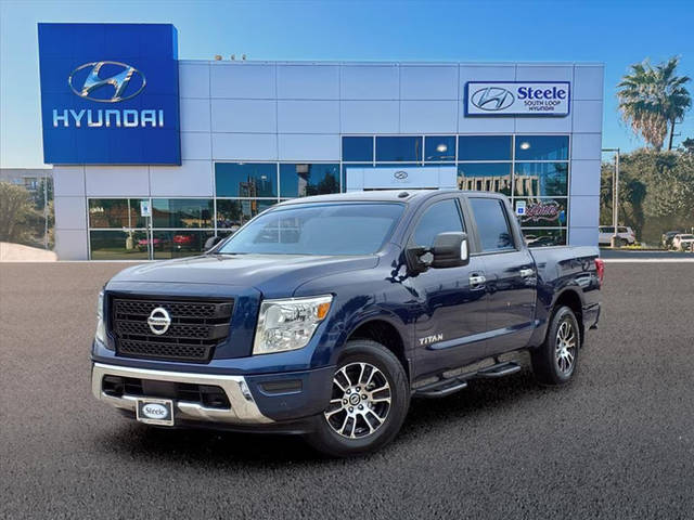 2021 Nissan Titan SV 4WD photo