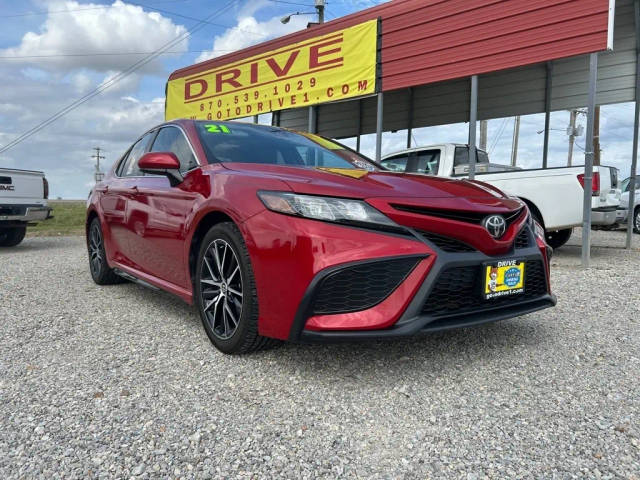 2021 Toyota Camry SE FWD photo