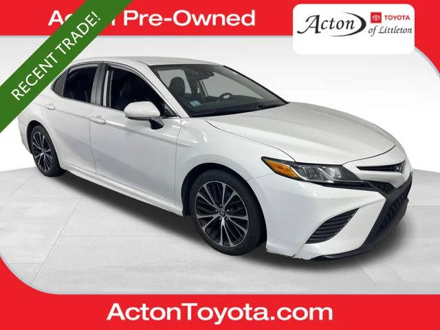 2020 Toyota Camry SE FWD photo