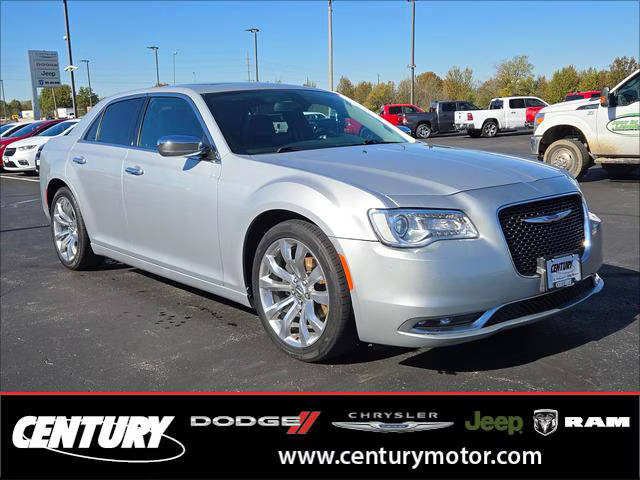 2020 Chrysler 300 Limited RWD photo