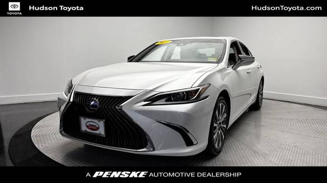 2021 Lexus ES ES 300h FWD photo
