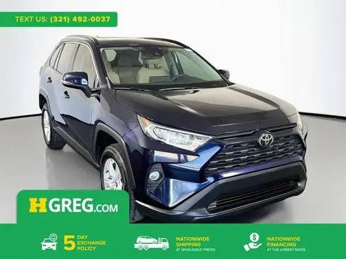 2021 Toyota RAV4 XLE FWD photo