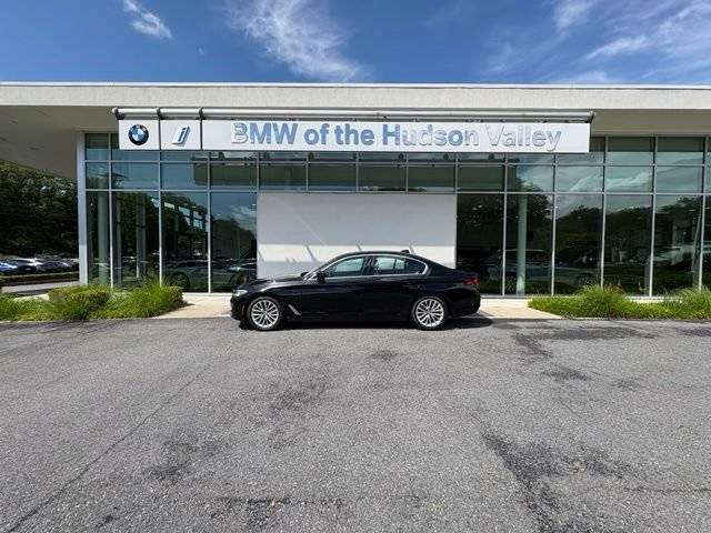 2021 BMW 5 Series 530i xDrive AWD photo