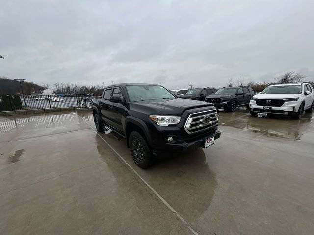 2021 Toyota Tacoma SR5 4WD photo