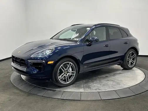 2021 Porsche Macan Turbo AWD photo