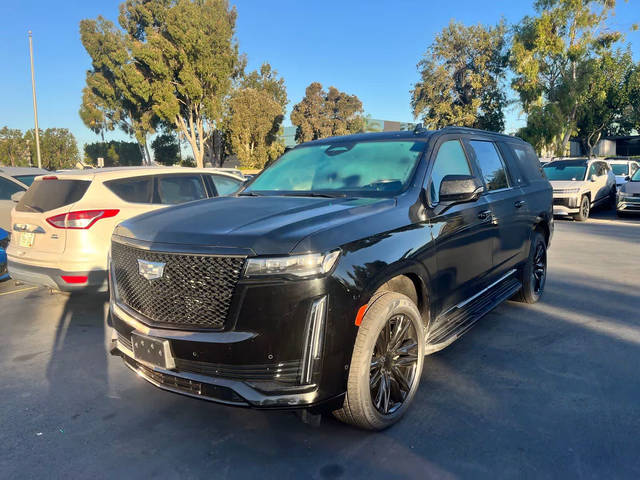 2021 Cadillac Escalade ESV Sport Platinum 4WD photo