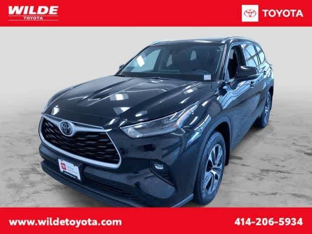 2021 Toyota Highlander XLE AWD photo