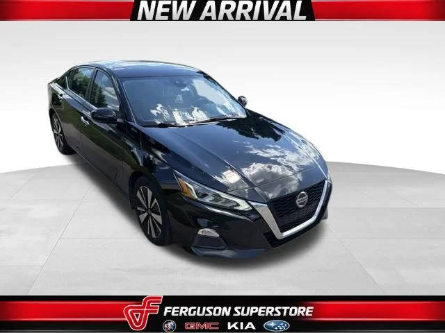 2021 Nissan Altima 2.5 SV FWD photo