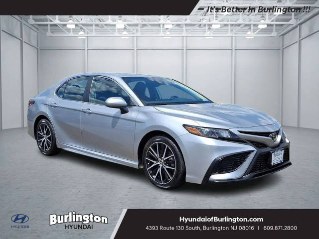 2021 Toyota Camry SE FWD photo
