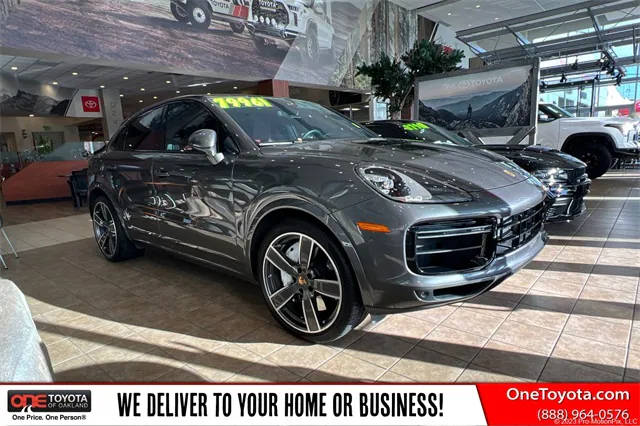 2021 Porsche Cayenne Coupe Turbo AWD photo