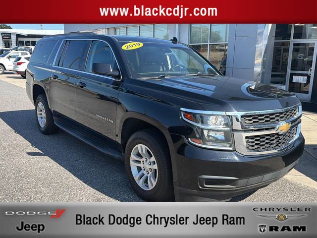 2019 Chevrolet Suburban LT 4WD photo