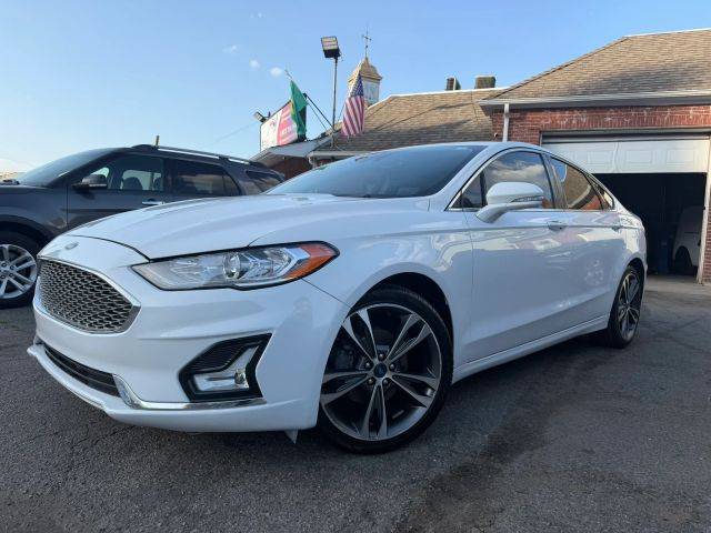 2019 Ford Fusion Titanium FWD photo