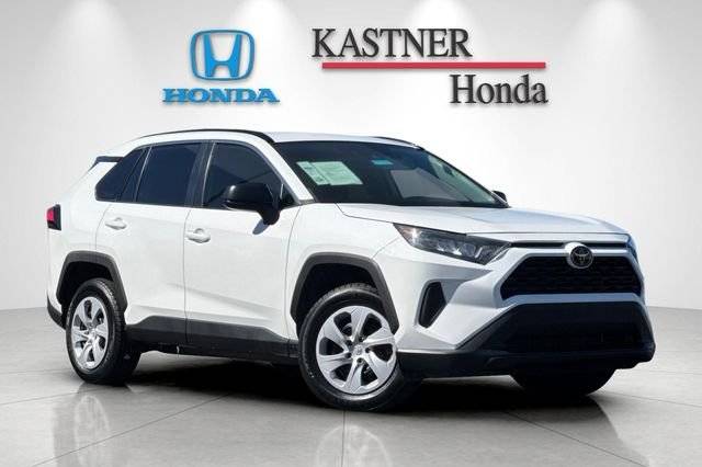 2021 Toyota RAV4 LE FWD photo