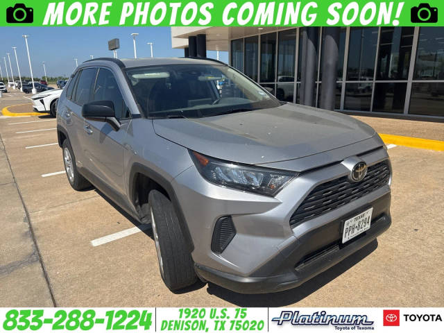 2021 Toyota RAV4 LE FWD photo