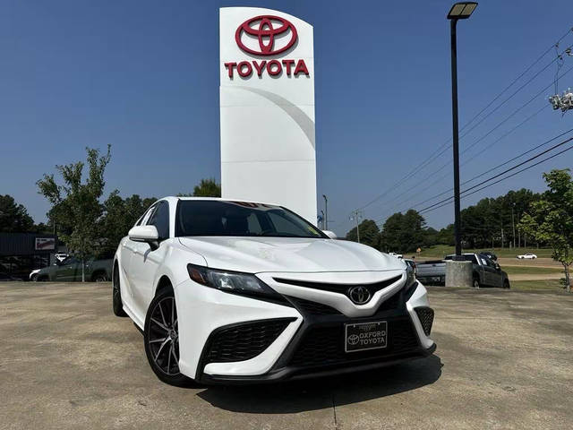 2021 Toyota Camry SE FWD photo