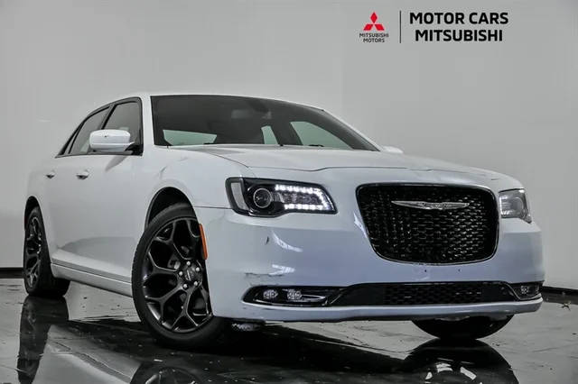 2019 Chrysler 300 300S RWD photo