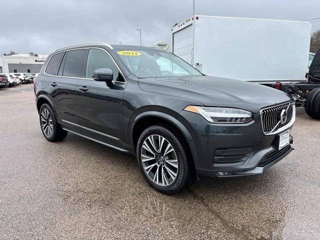 2021 Volvo XC90 Momentum AWD photo