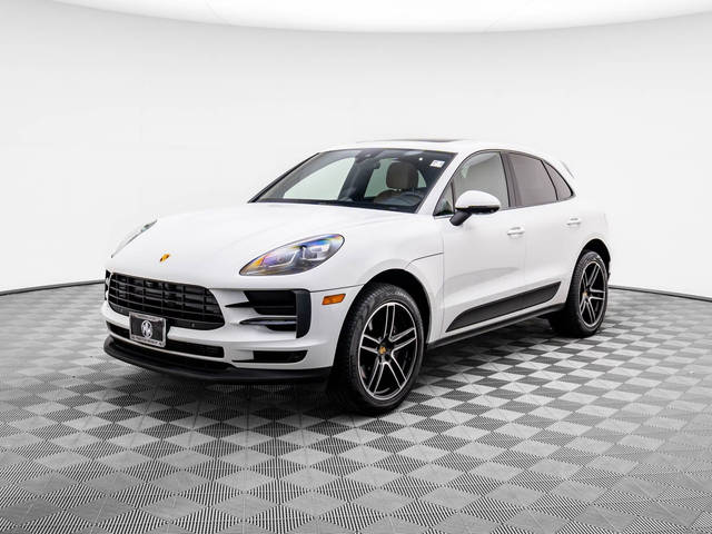 2021 Porsche Macan  AWD photo