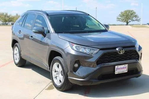 2021 Toyota RAV4 XLE FWD photo