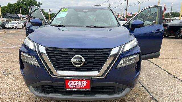 2021 Nissan Rogue SV FWD photo