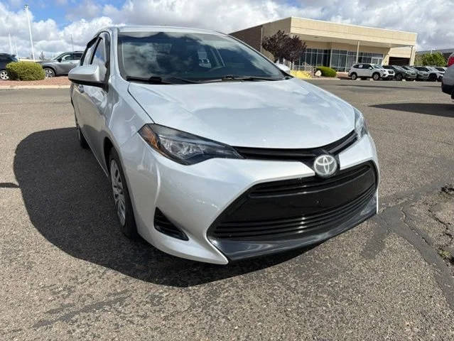 2018 Toyota Corolla LE FWD photo