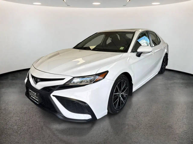 2021 Toyota Camry SE AWD photo