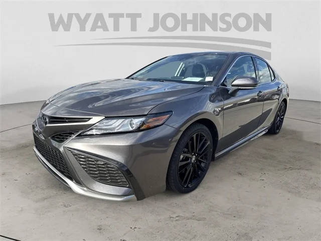 2021 Toyota Camry XSE FWD photo