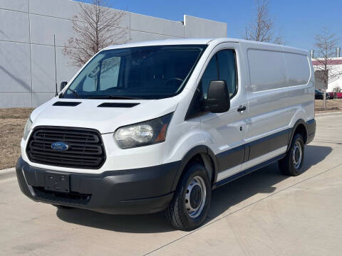 2016 Ford Transit Van  RWD photo