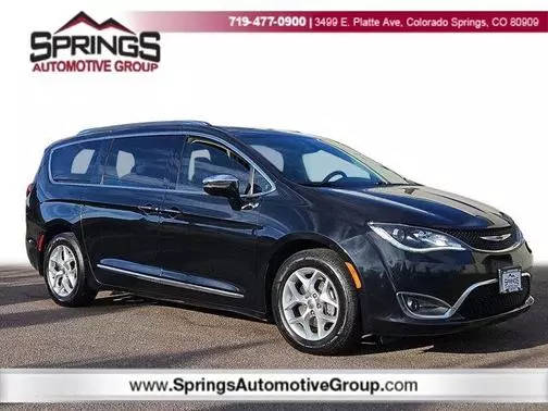 2020 Chrysler Pacifica Minivan Limited FWD photo