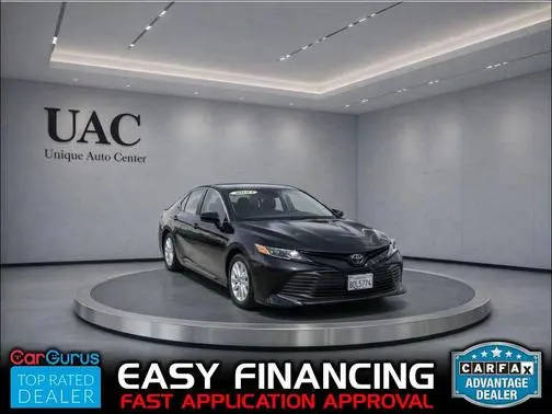 2021 Toyota Camry LE FWD photo