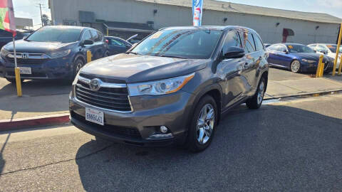 2015 Toyota Highlander Limited Platinum FWD photo