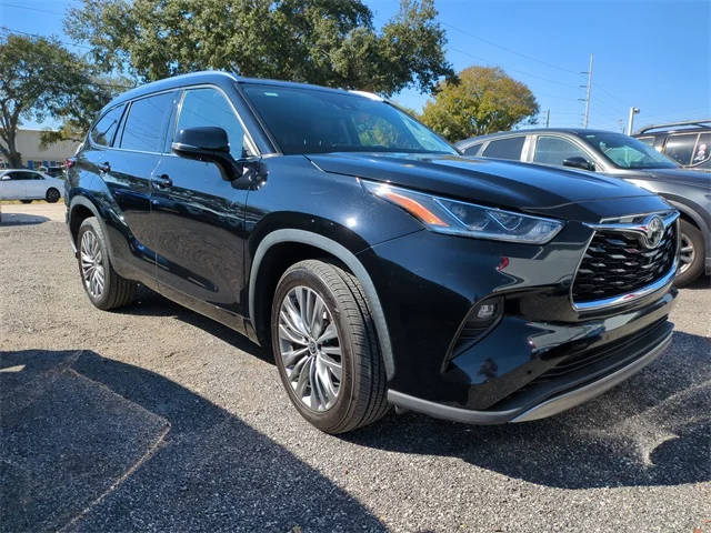 2021 Toyota Highlander Platinum FWD photo
