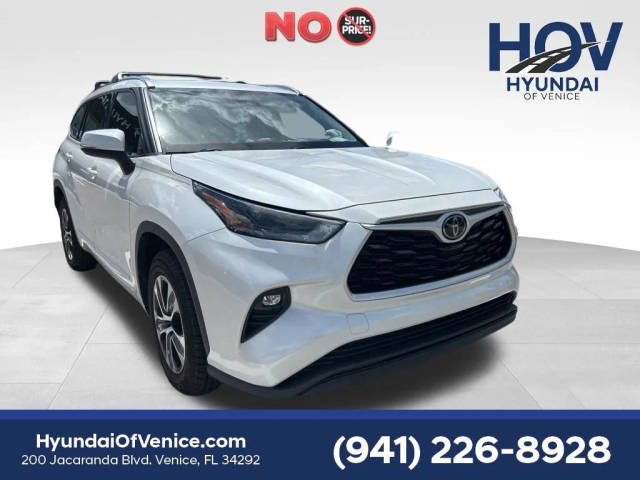 2021 Toyota Highlander XLE FWD photo