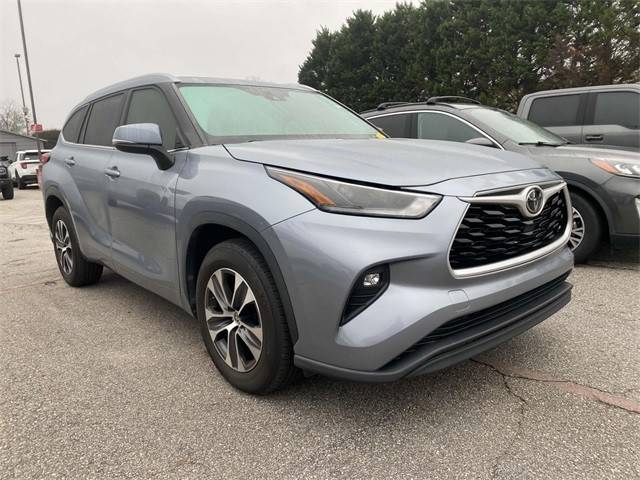 2021 Toyota Highlander XLE FWD photo