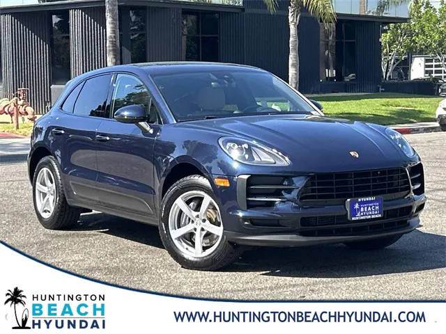 2021 Porsche Macan  AWD photo