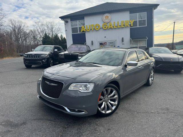 2019 Chrysler 300 Limited RWD photo
