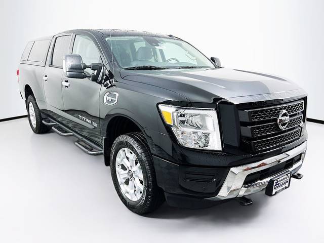 2021 Nissan Titan XD SV 4WD photo