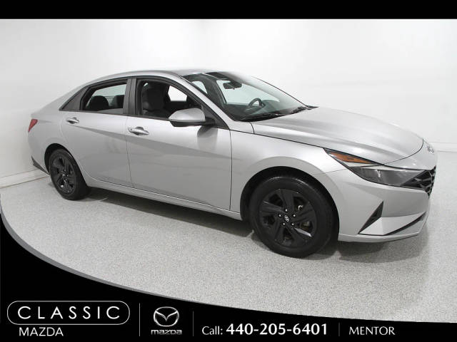 2021 Hyundai Elantra SEL FWD photo