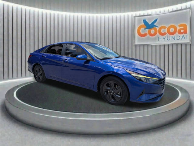 2021 Hyundai Elantra SEL FWD photo