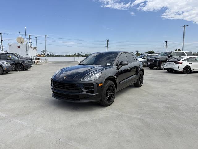 2021 Porsche Macan AWD photo