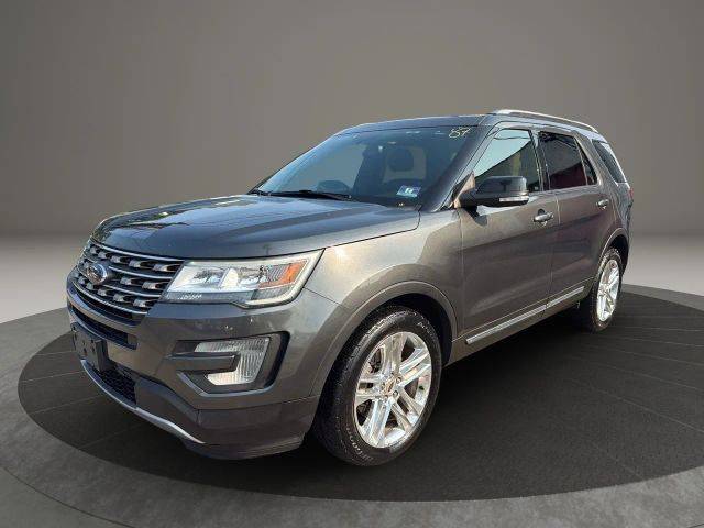 2017 Ford Explorer XLT 4WD photo