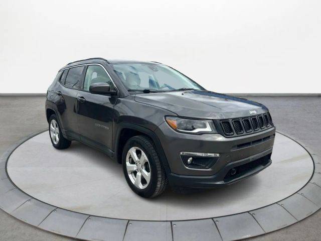 2018 Jeep Compass Latitude FWD photo