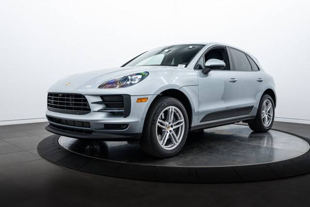 2021 Porsche Macan  AWD photo