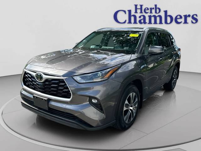 2021 Toyota Highlander XLE AWD photo
