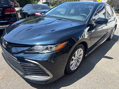 2021 Toyota Camry LE FWD photo