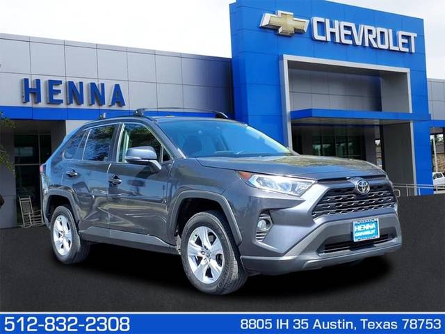 2021 Toyota RAV4 XLE FWD photo