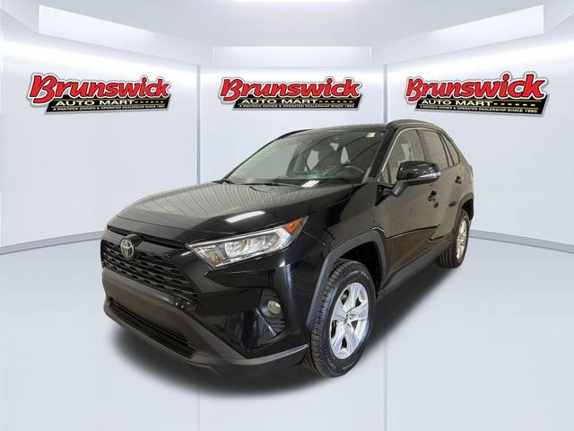 2021 Toyota RAV4 XLE AWD photo