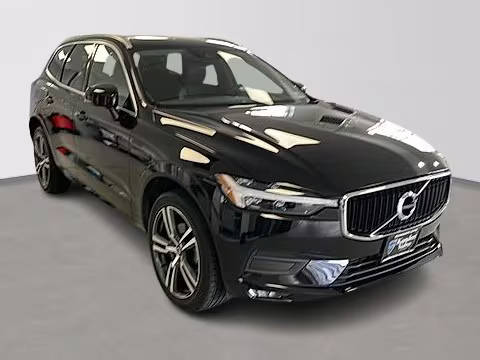2021 Volvo XC60 Momentum AWD photo